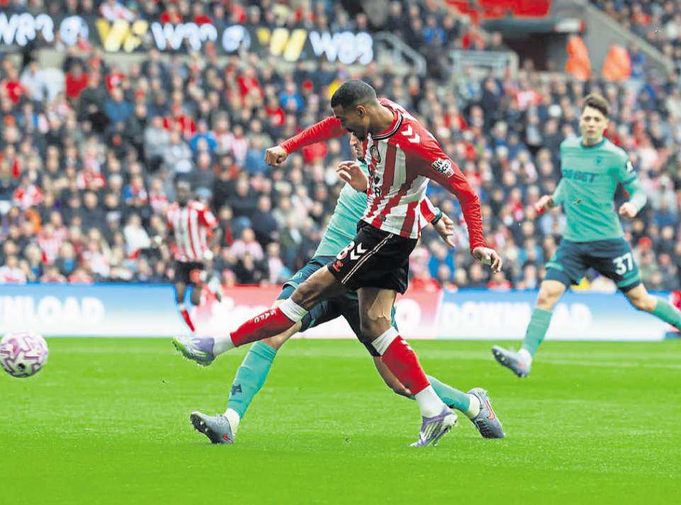 Mukiele helps Black Cats purr to leave Wolves winless at bottom