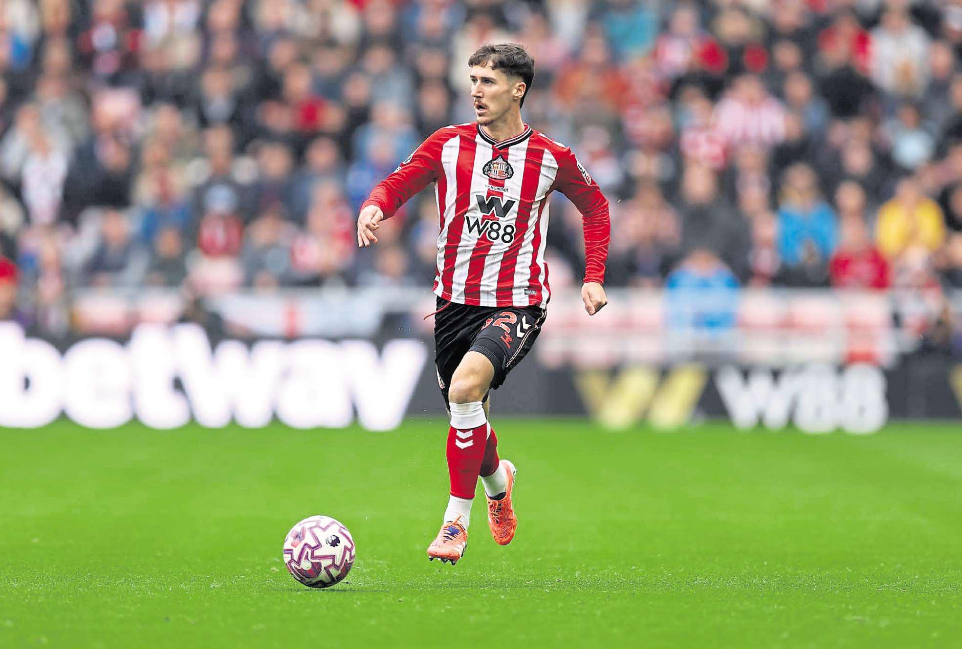 Hume happy and comfortable to be Mr Adaptable in Sunderland squad