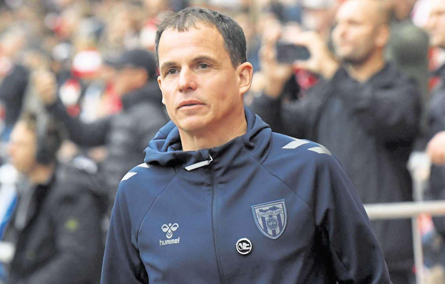 Cats planning November transfer summit-Le Bris