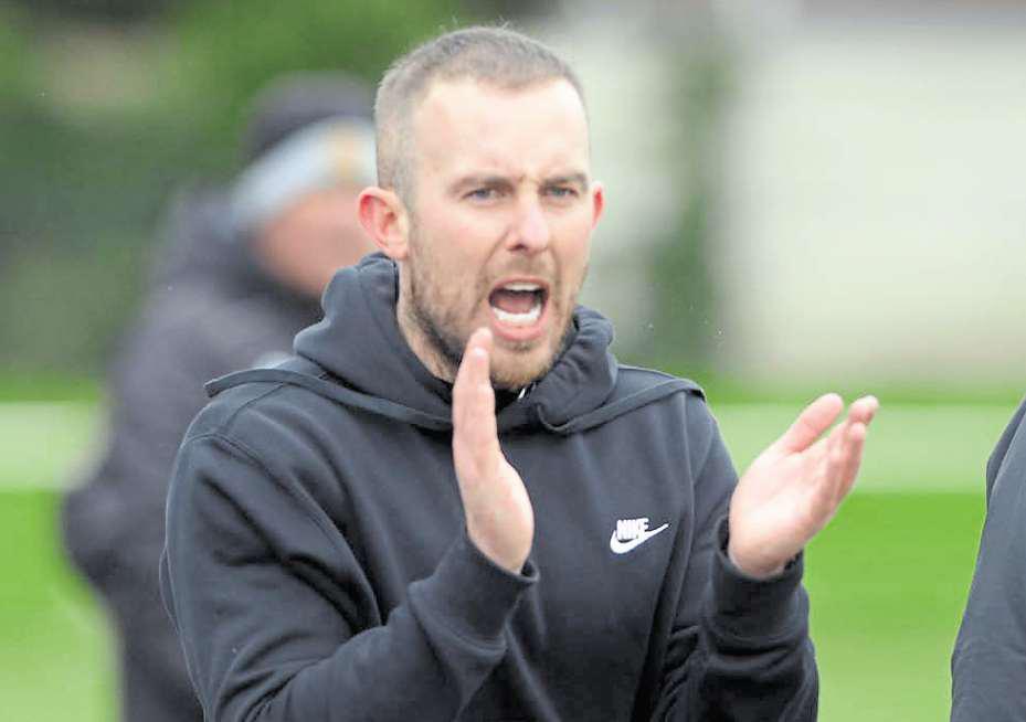 Silksworth suffer away defeat as Carew reach the summit
