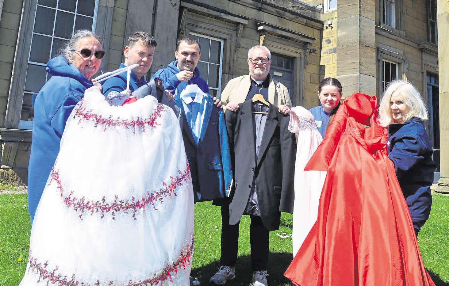 Museum makes sure prom-goers can have a ball