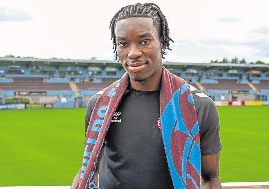 South Shields snap up former Foxes youngster Onanaye