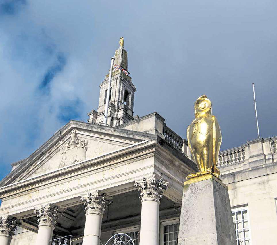 More arrests in council bribery police probe