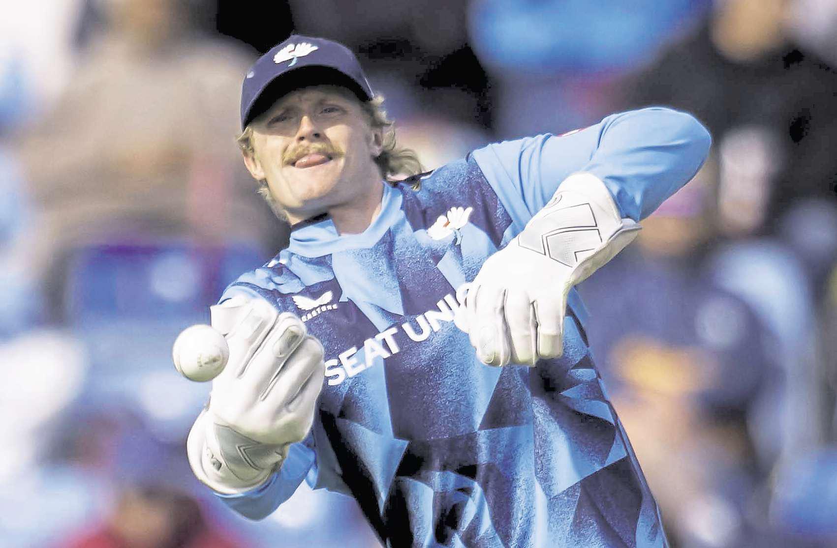 It's business as usual for wicketkeeper Duke after record haul of six catches
