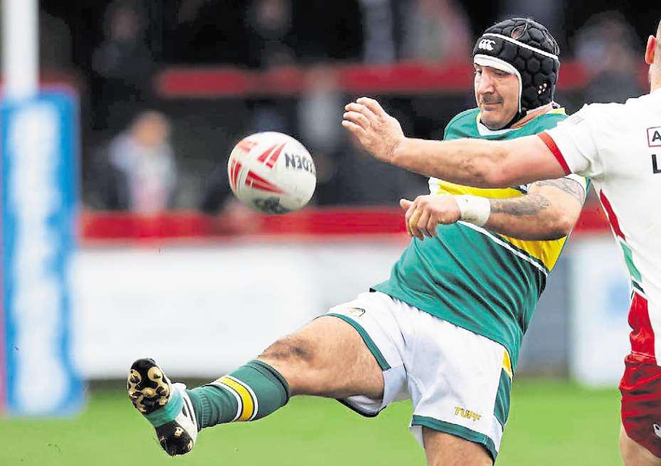 Knowles breaks retirement for bare-bones Parksiders