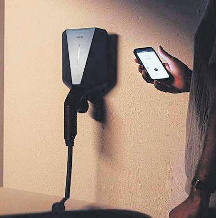 EV drivers could save £168m by switching to smart tariffs