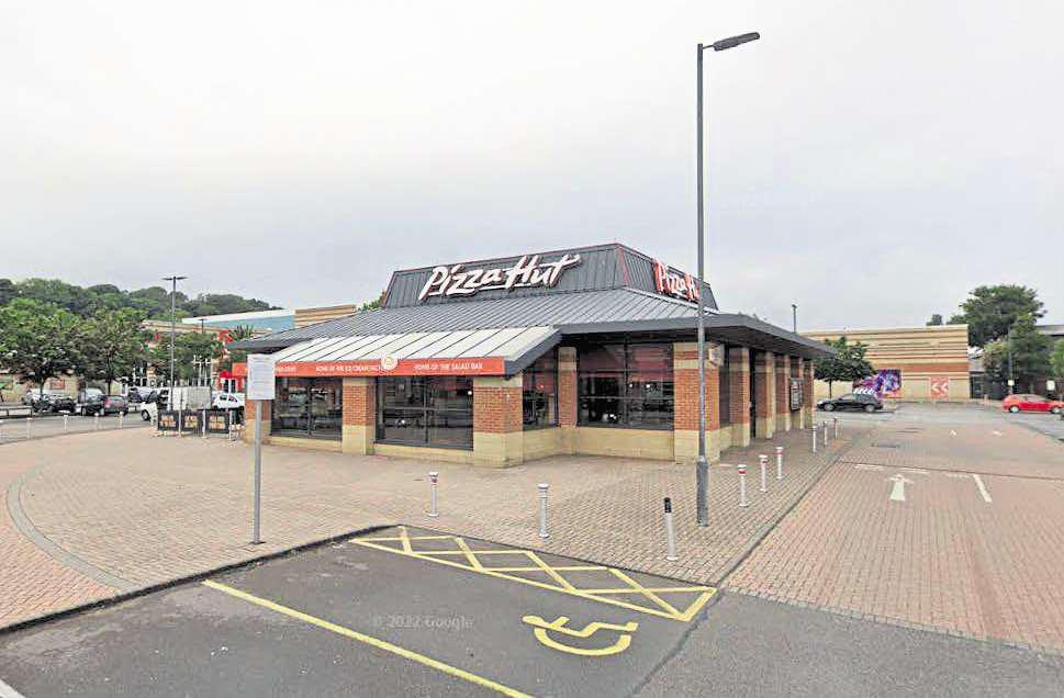 Sent-home Pizza Hut staff 'in the dark' over sudden closures