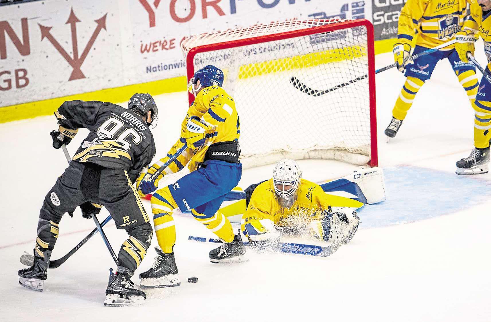 Four-point haul sees Knights keep pressure up on title rivals