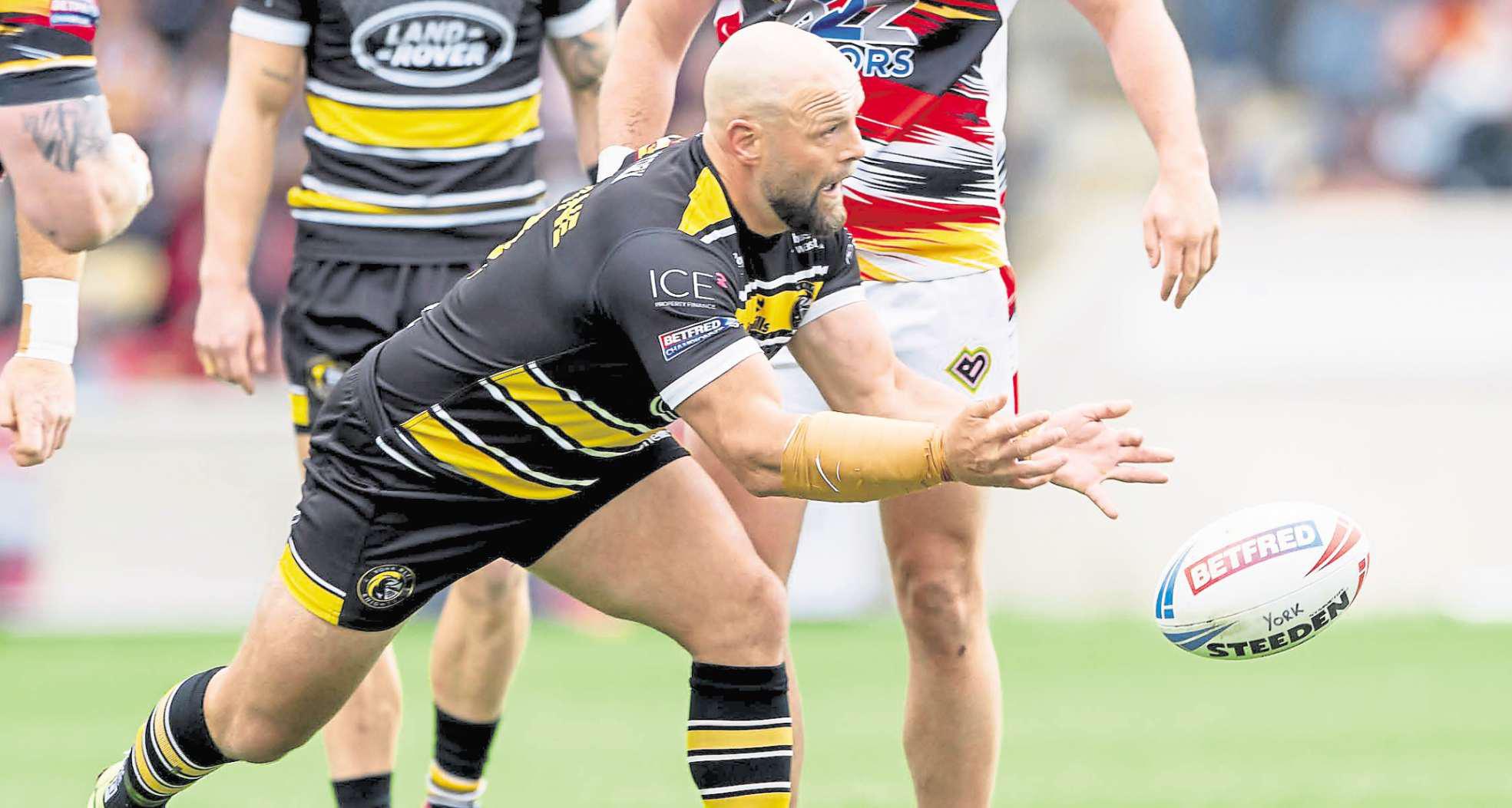 Former Rhinos trio re-sign for the newly-promoted Knights