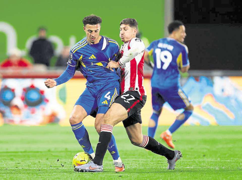 Whites' timely sting in the tail cancels out Bees' late opener