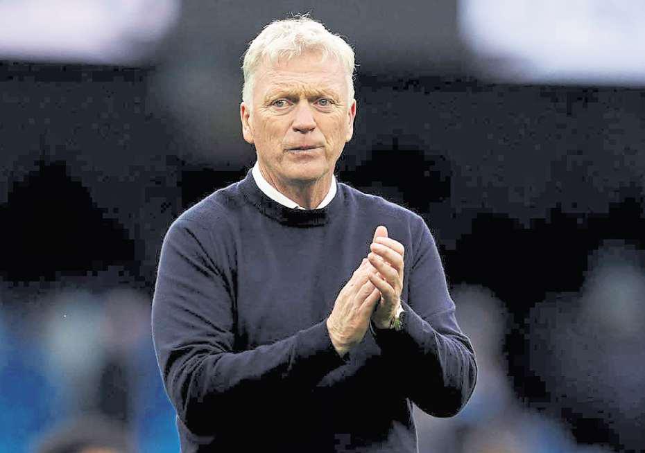 Moyes full of praise for United and impact of Calvert-Lewin