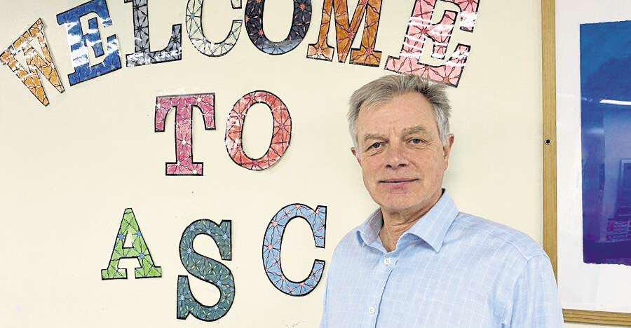 Life-saving professor's final surgery