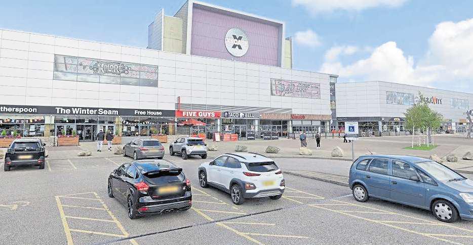 Frightened boy robbed of £800 chain