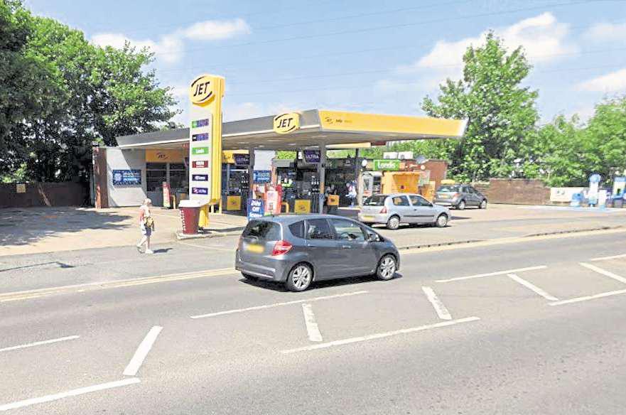 Chance to refuel as filling station set to open new bakery