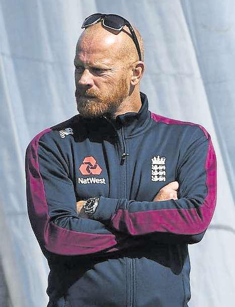 Welch quits Hampshire for a third Bears stint