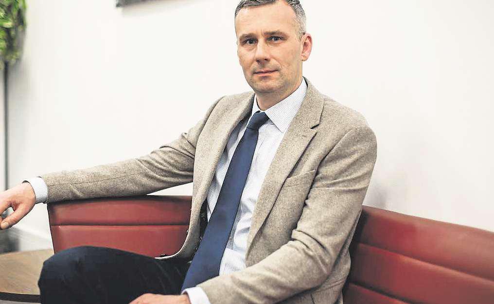 From writing headlines to making them: James to tell his success story