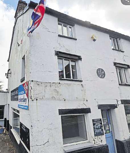 Applicant amends plans for bar in historic building