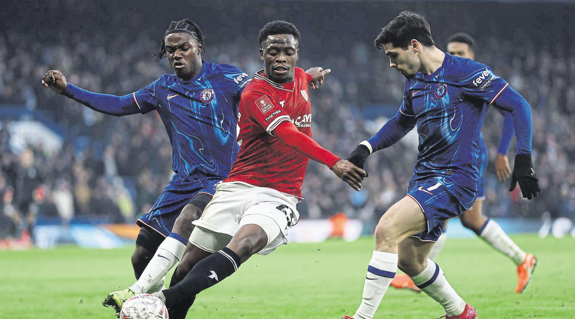 Liverpool target 'one of the best' as United plot City hijack