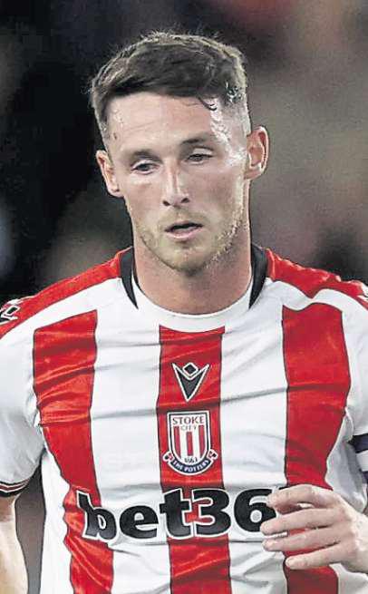 North End 'close in on free transfer swoop'