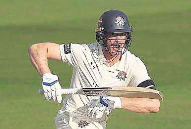 Red Rose woes continue as they fail to stop rot against rampant leaders