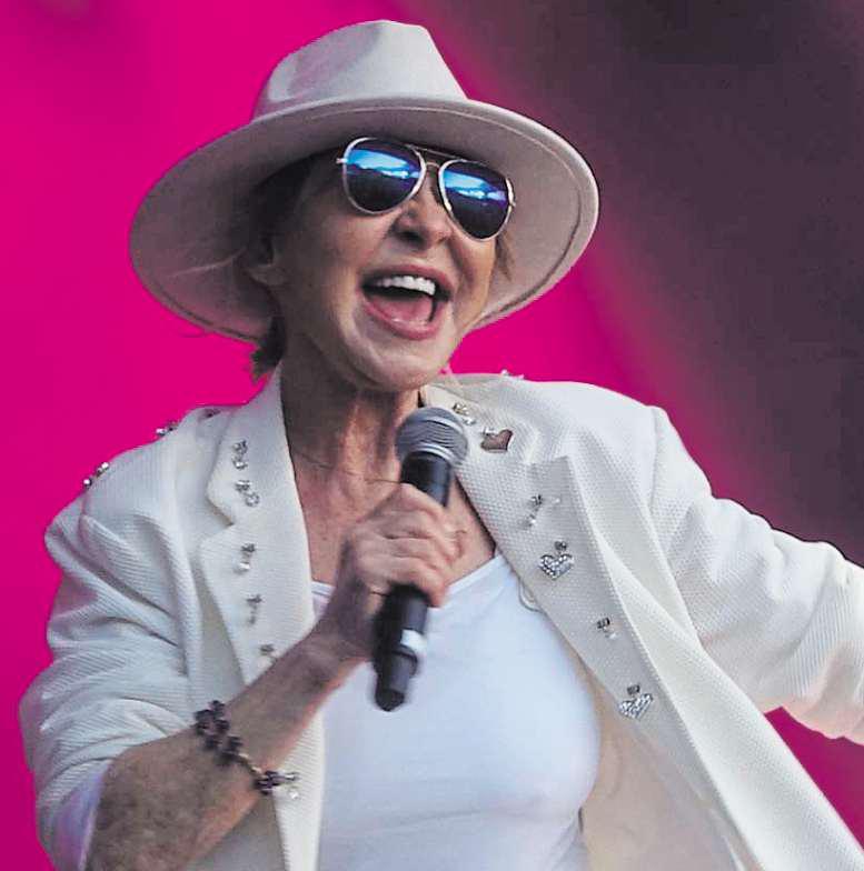 Lulu opens up about going to therapy in new autobiography