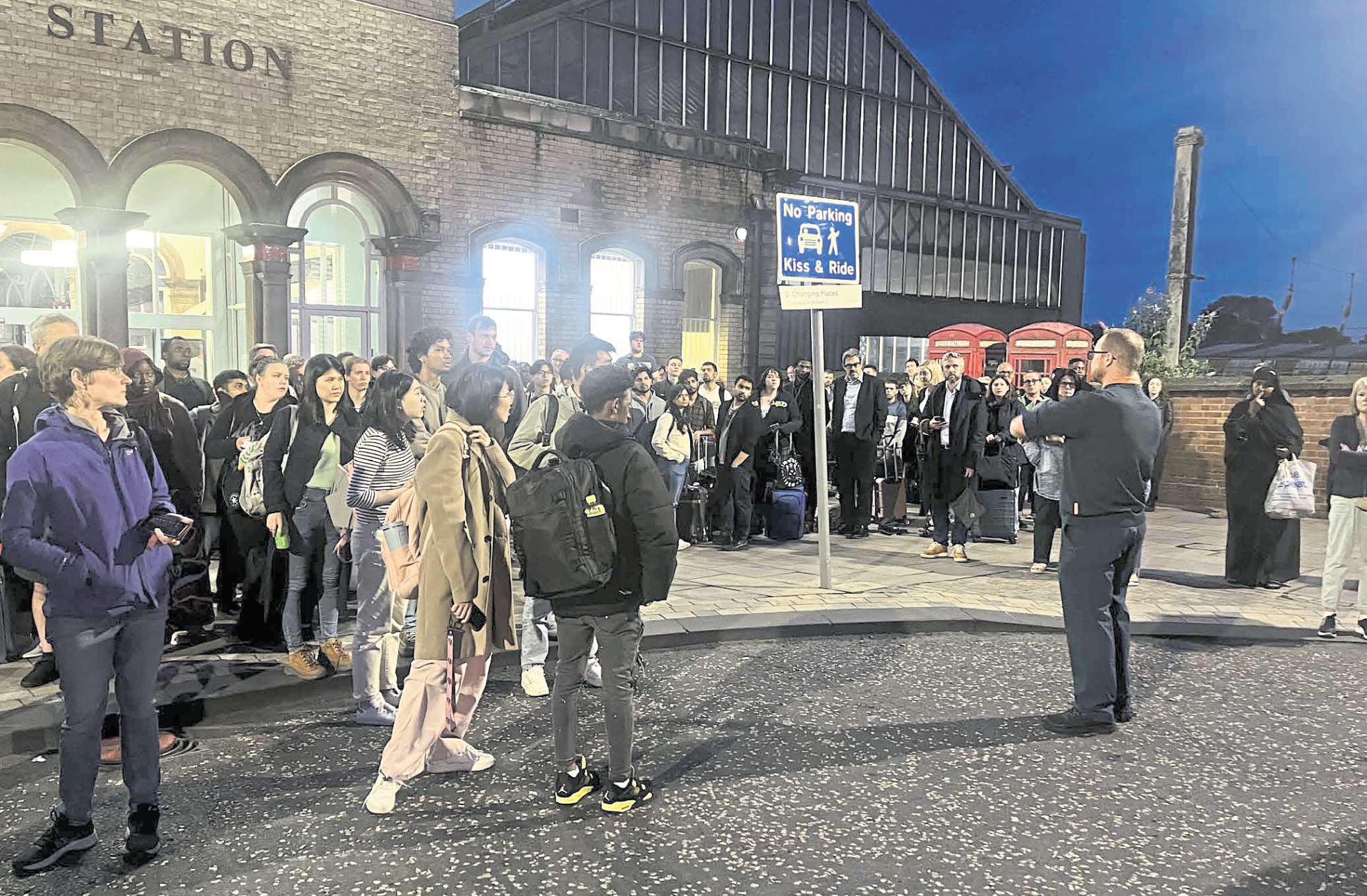 Station chaos as wire damage suspends all train services