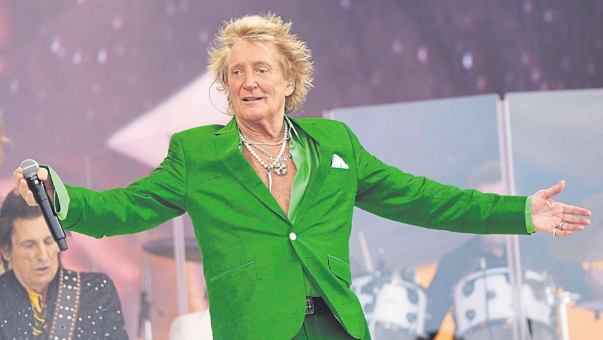 Hot Rod wears it well as the greatest Glastonbury showman