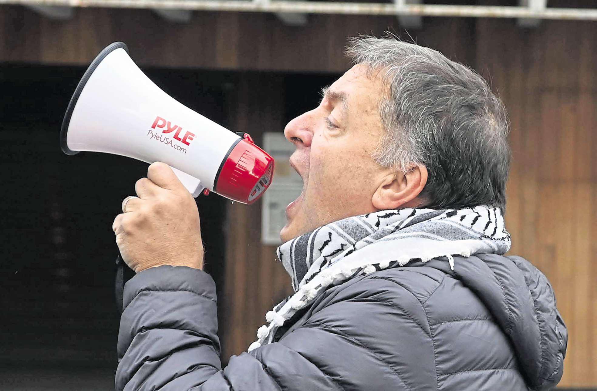 Councillor's Facebook post on Gaza sparks police probe