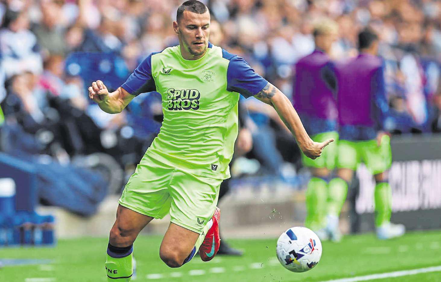 Hecky faces selection headache for QPR visit