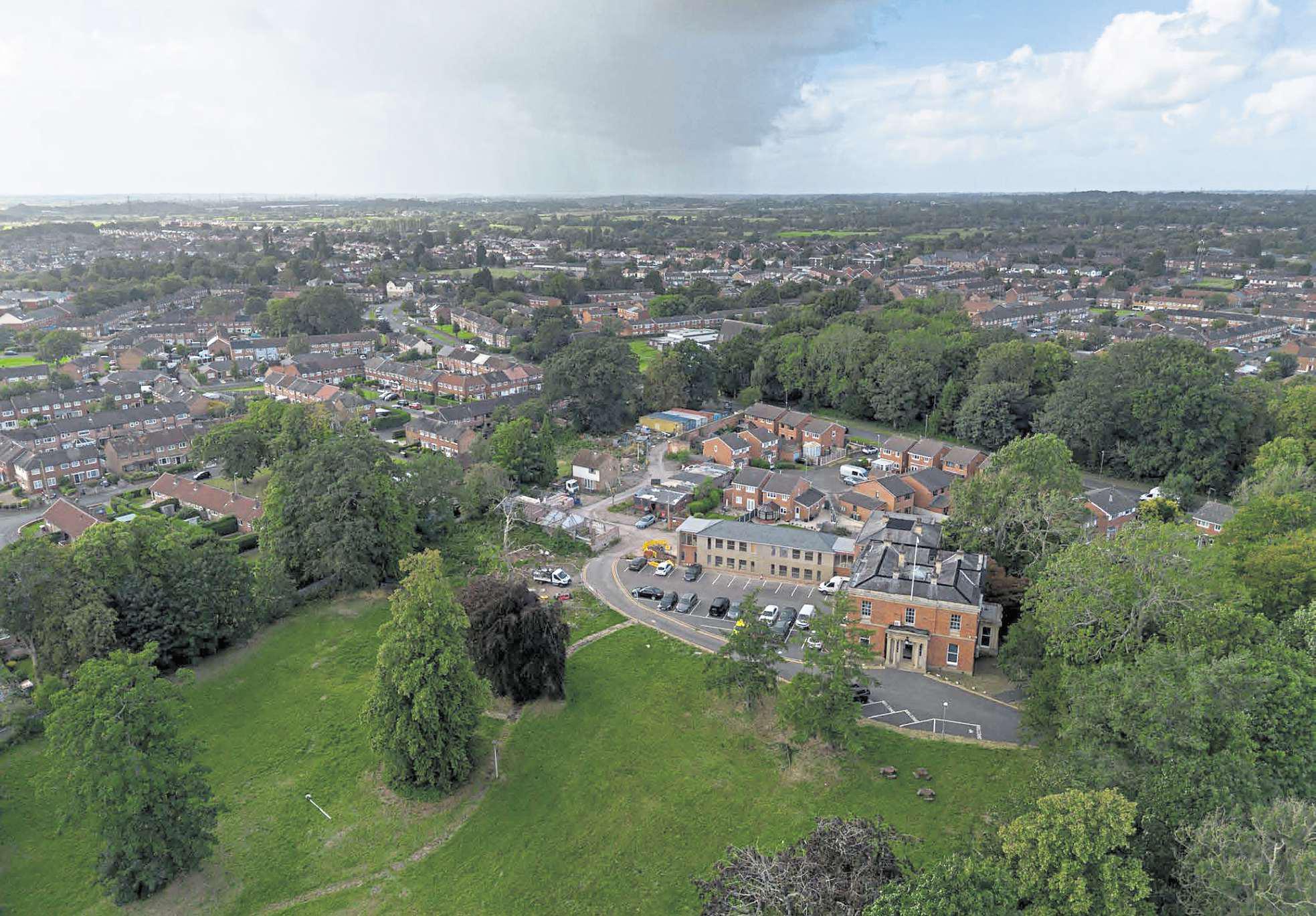 Houses set to be built in the grounds of historic building