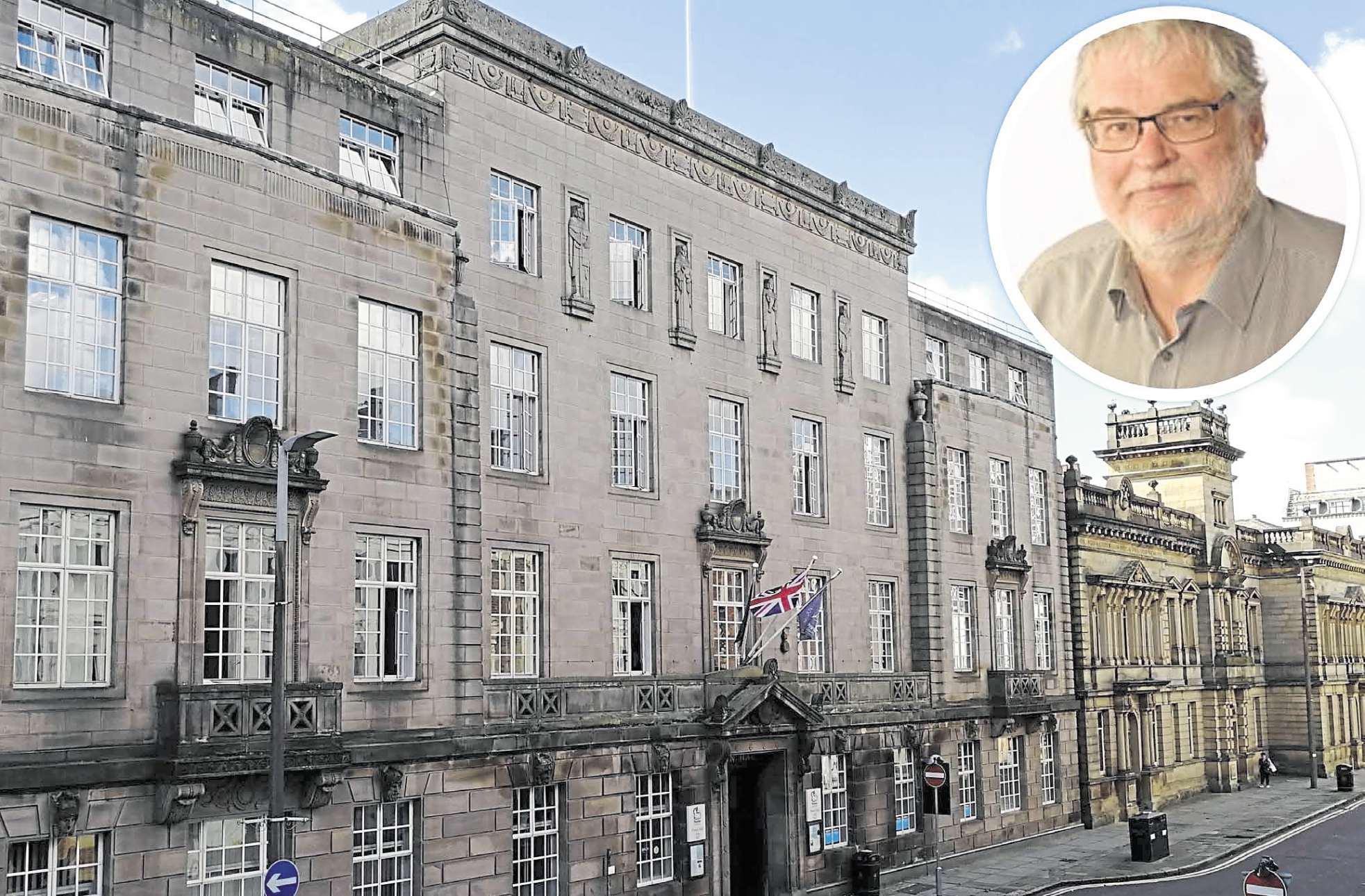 Veteran councillor stepping down for 'personal reasons'