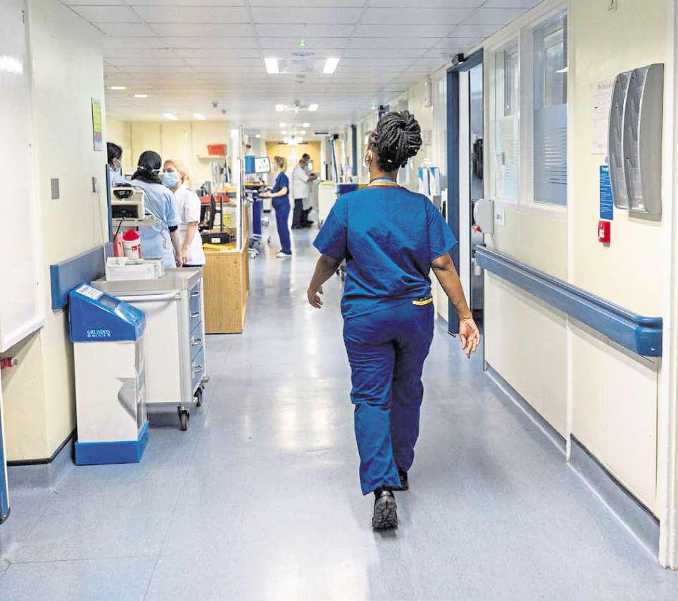 Hospitals warned after woman dies from pneumonia