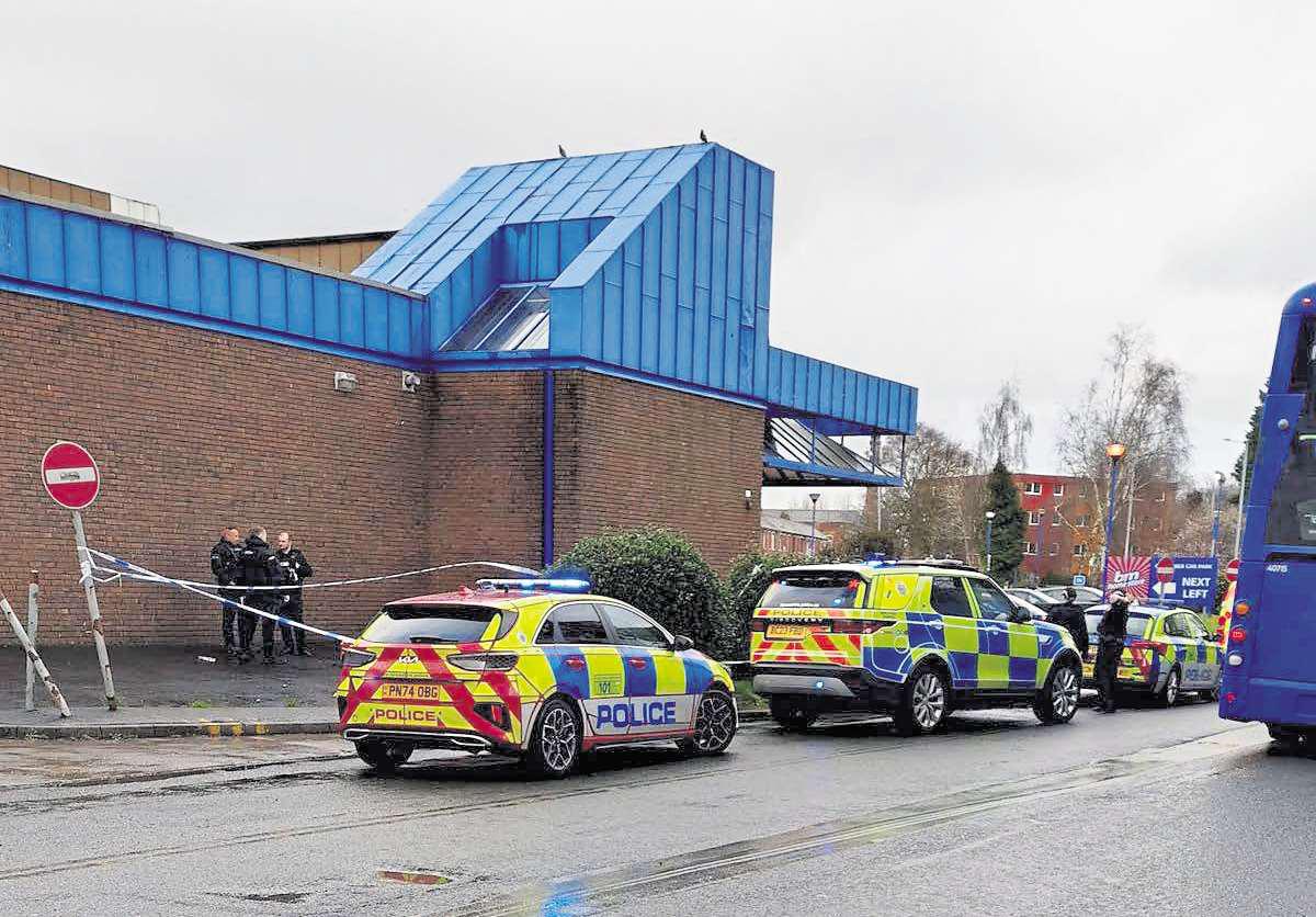 Knife thug jailed for horror attack on shop security guard