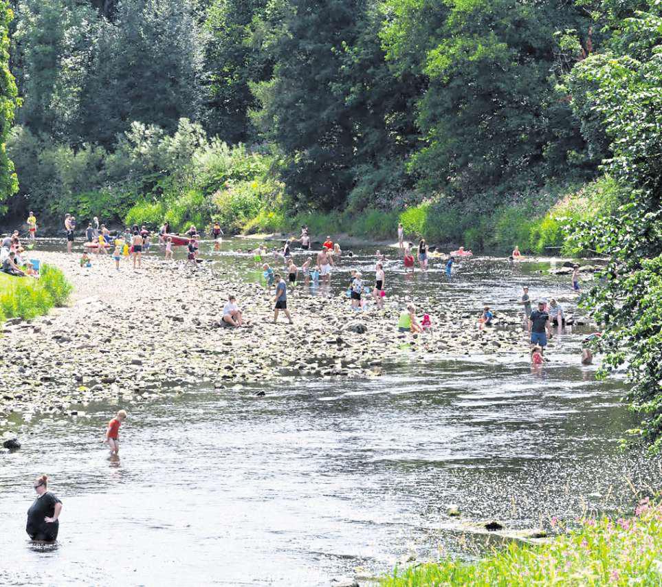 Investigations into pollution at bathing spot