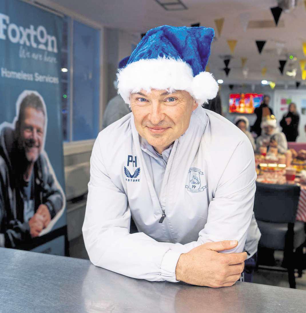 North End stars serve up Christmas lunch at the Foxton