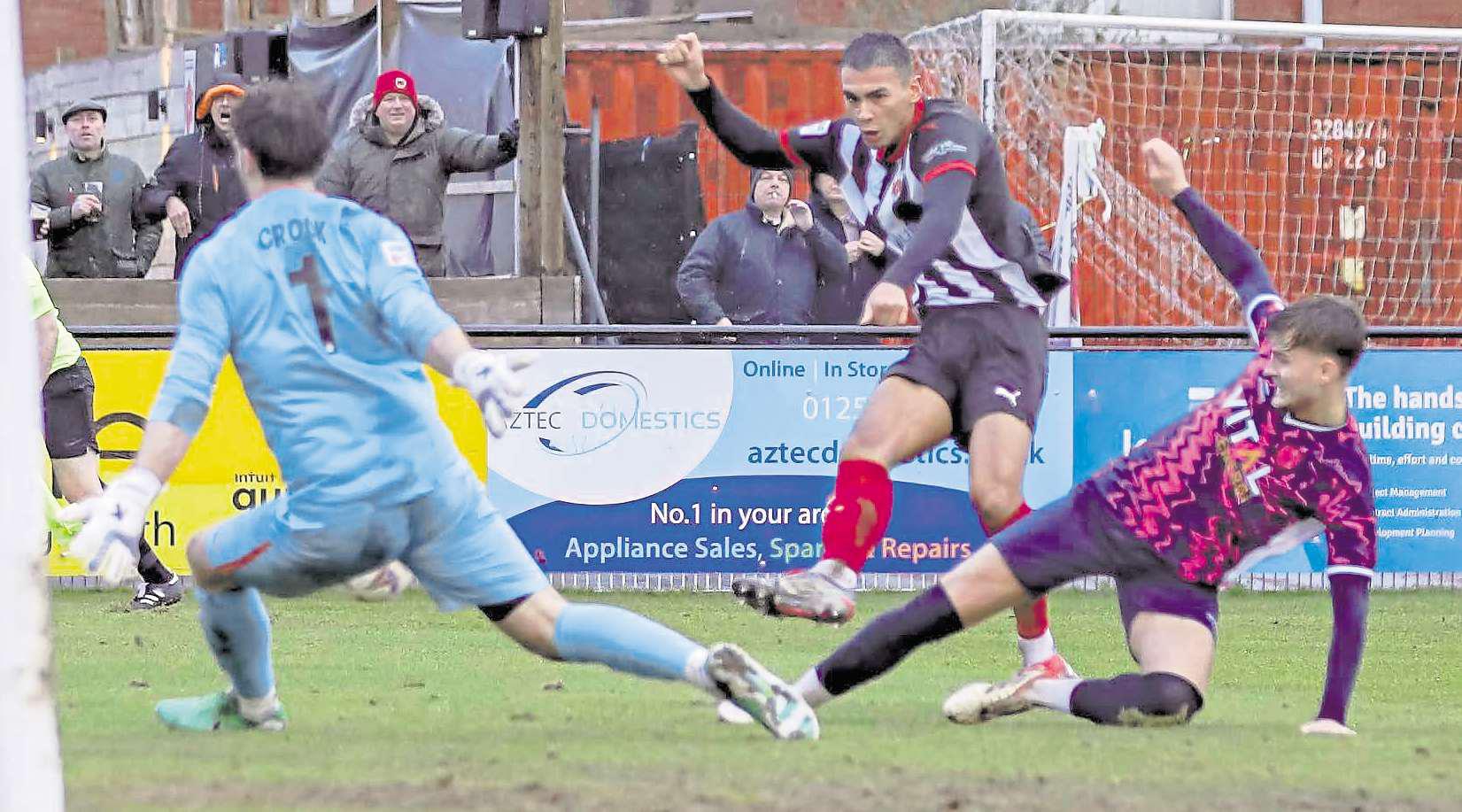 Magpies cannot catch up after a poor first half