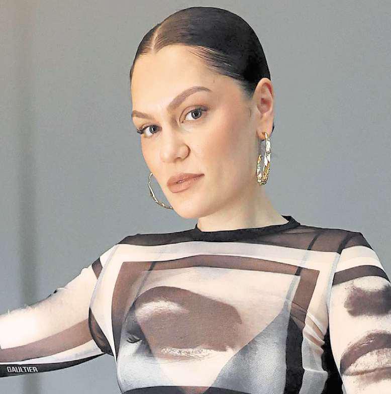 Anastacia sent Jessie J 'some good love' after cancer diagnosis