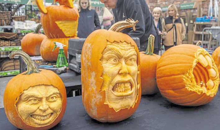 Carve out some time to see a master sculptor in action