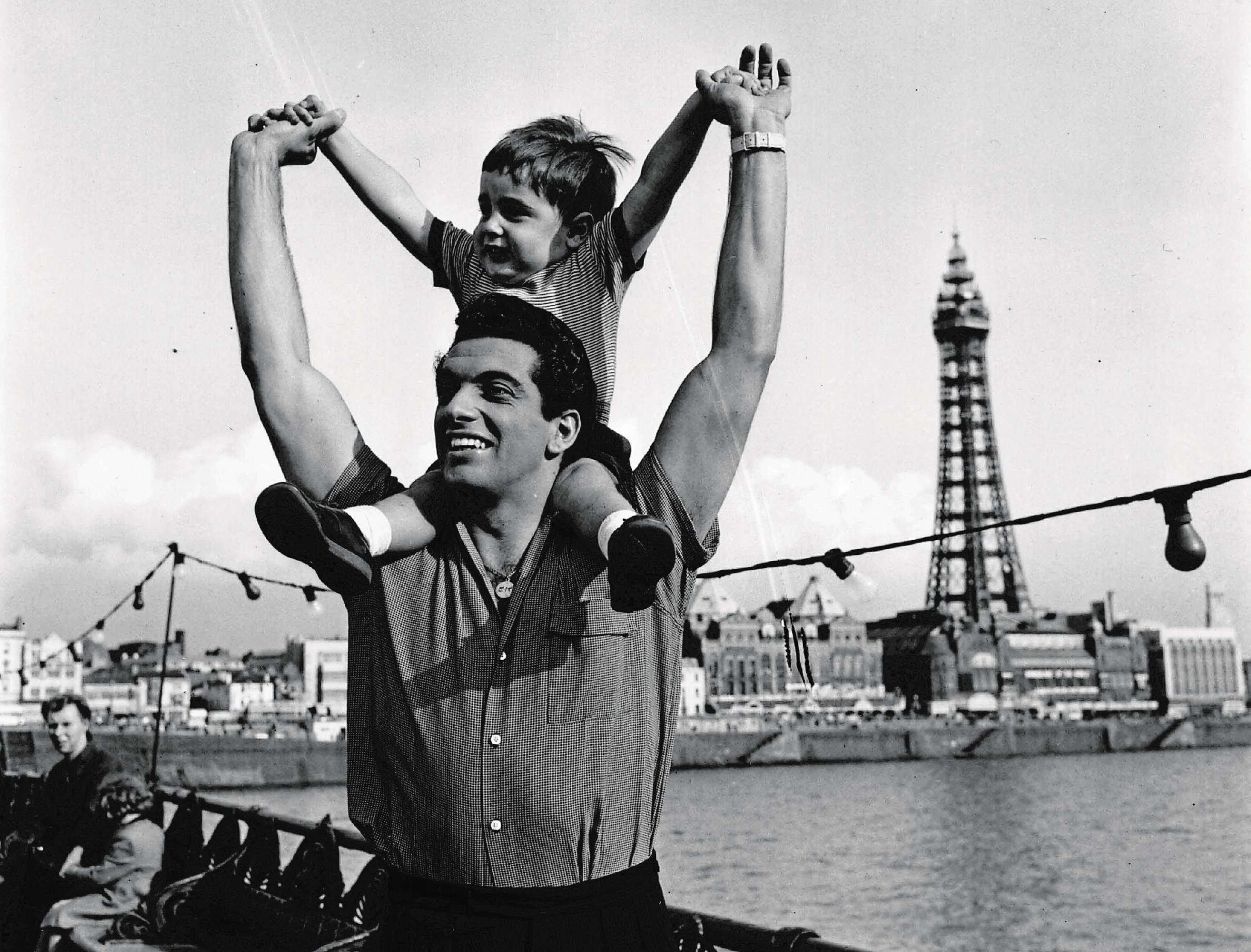 Stars of yesteryear took their bows at the Palace – and lit up the nights