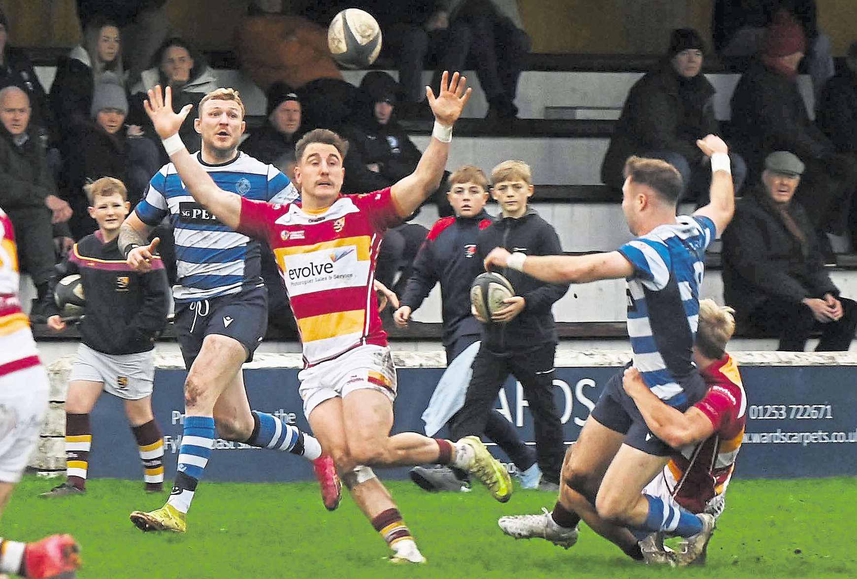 Fylde's visitors pay the late penalty as missed kick makes it a stalemate