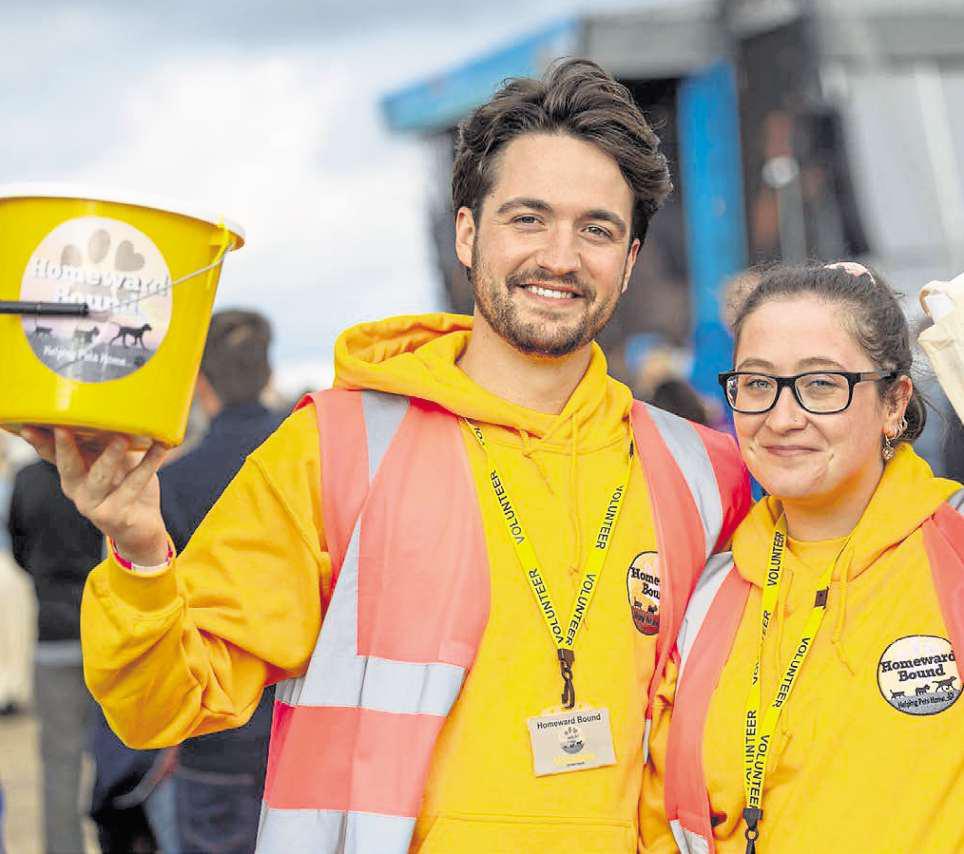 Charities raise thousands from Festival buckets