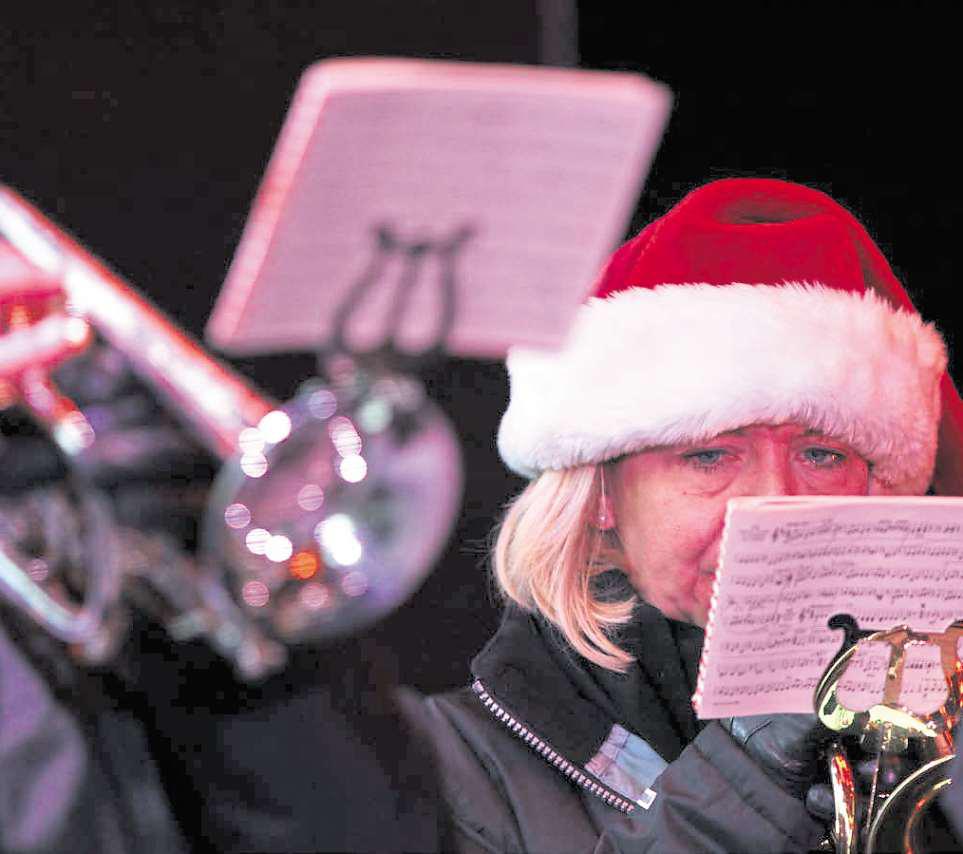 Christmas lights debut for South Shore residents