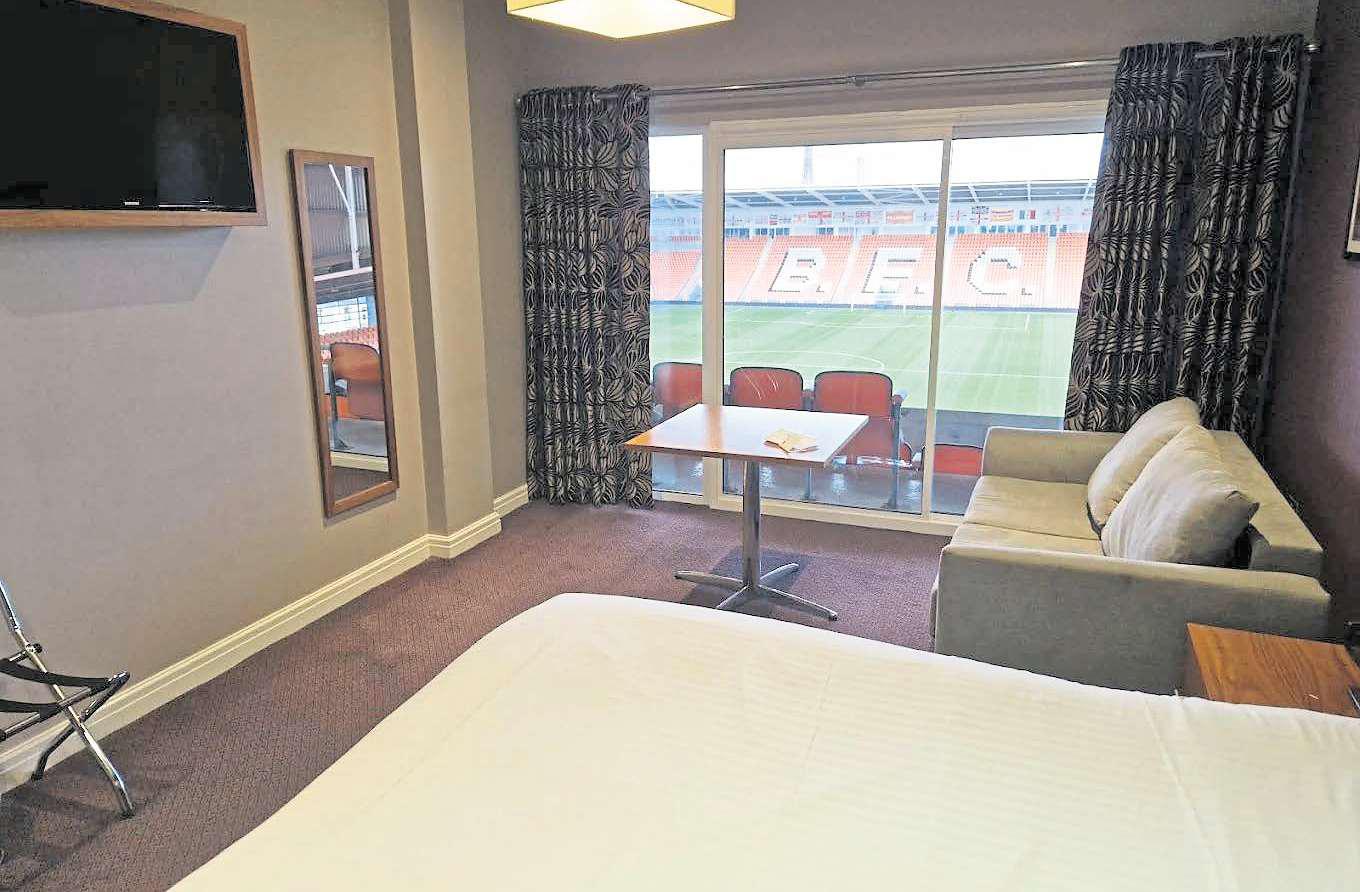 Open and shut case for guest at Seasiders' pitch view hotel