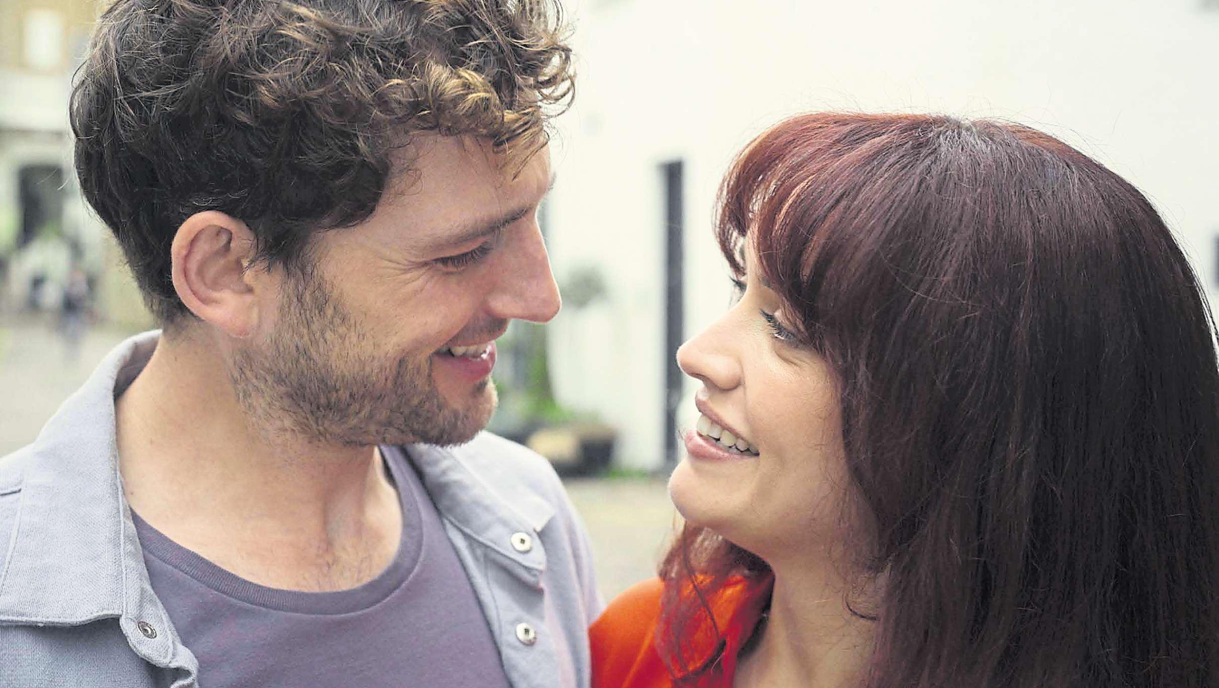 Love is in the heir - mother and new girlfriend go head to head