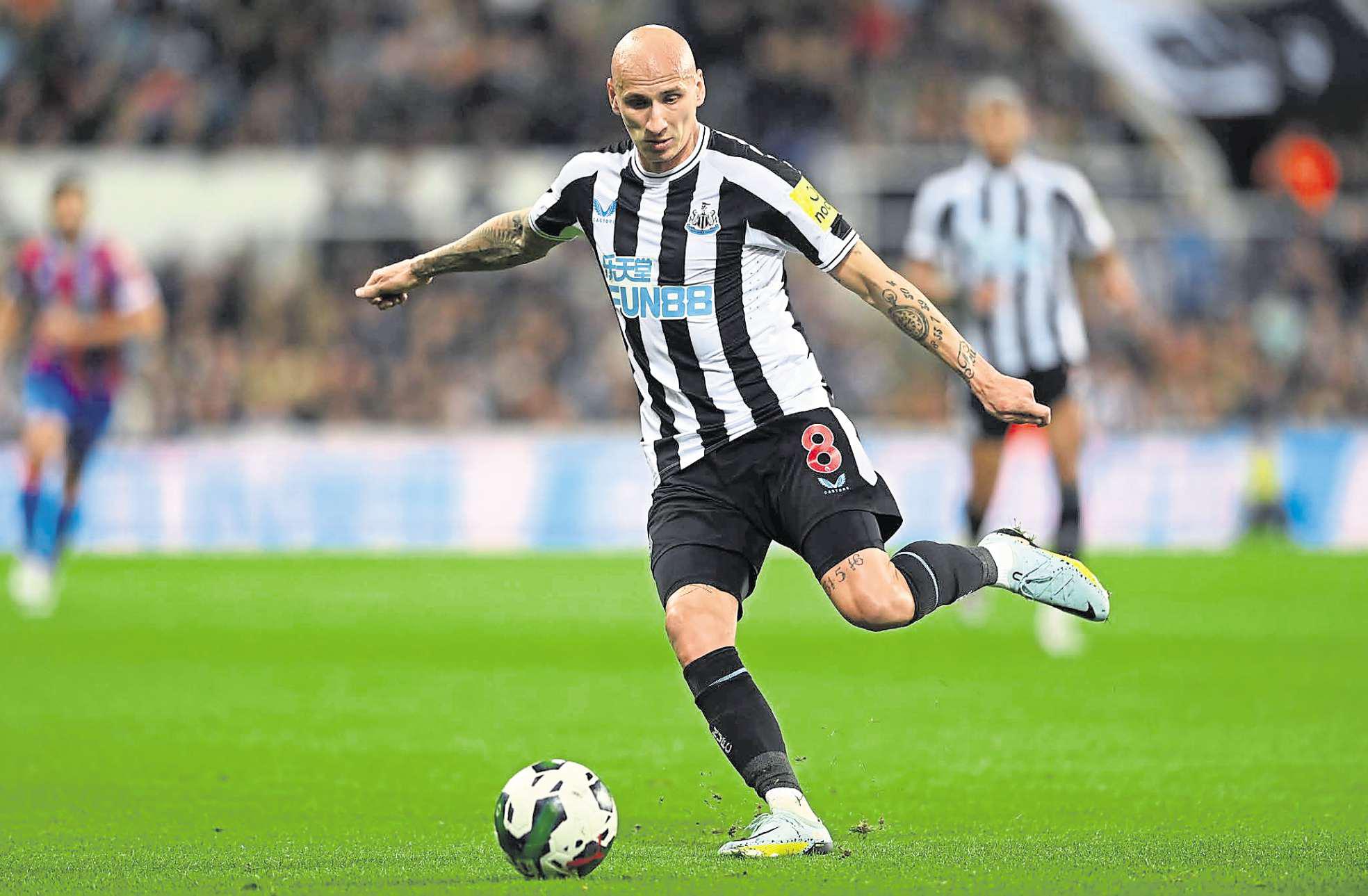 Ex-Magpie Shelvey rubbishes Newcastle transfer 'debate'