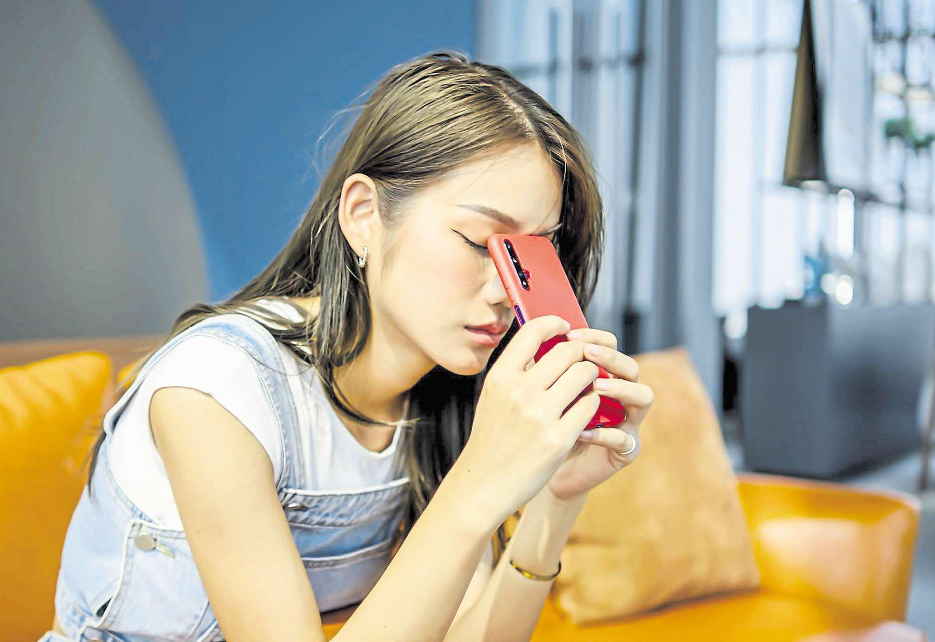 More robust online safety laws are vital to protect young people