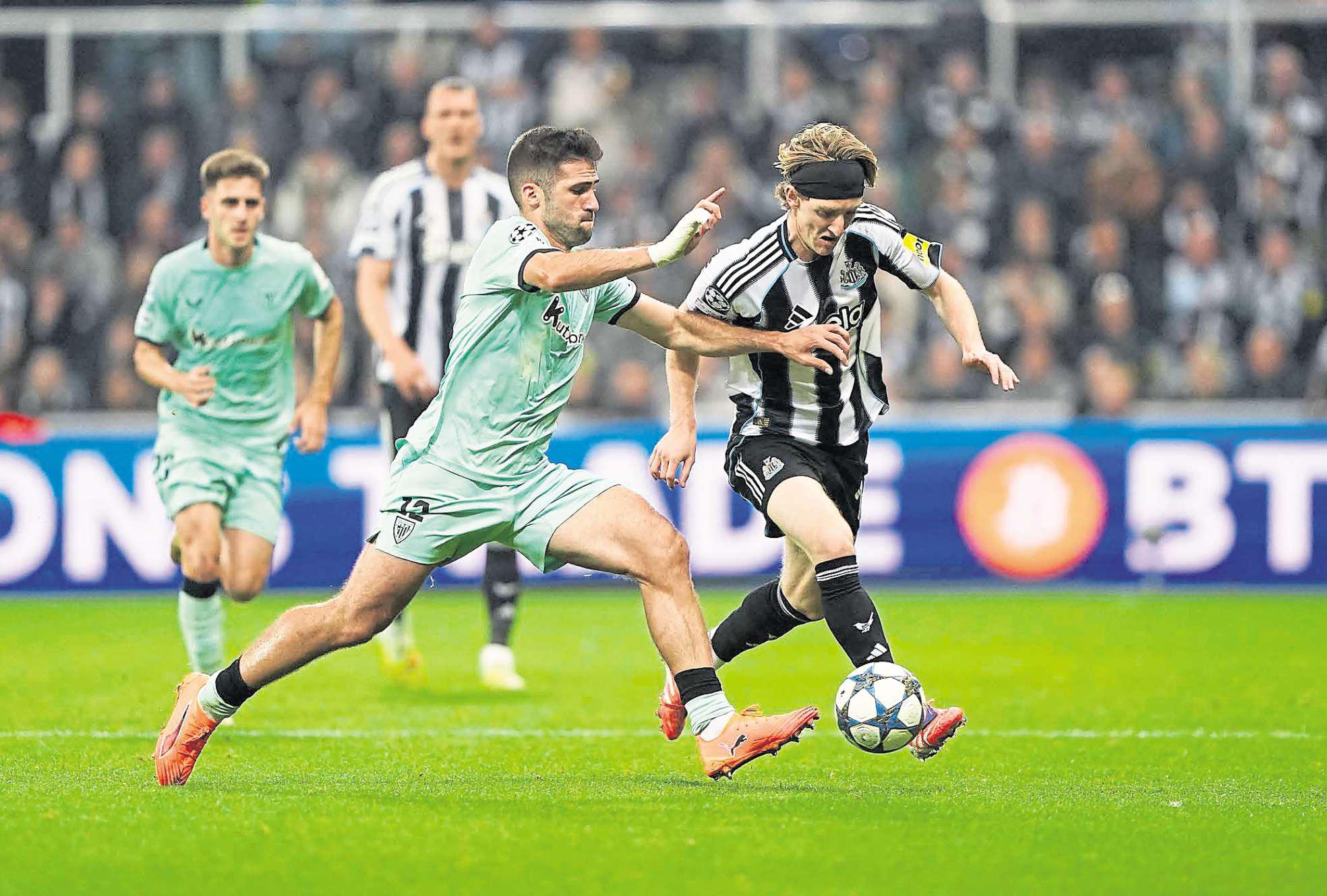 Howe set to make a 'late decision'on Toonstar Gordon following hip injury