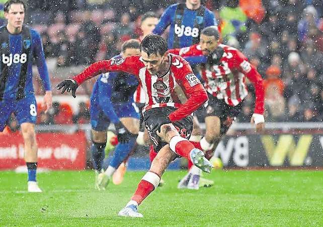 Le Bris explains Le Fee position switch as Cats secure victory