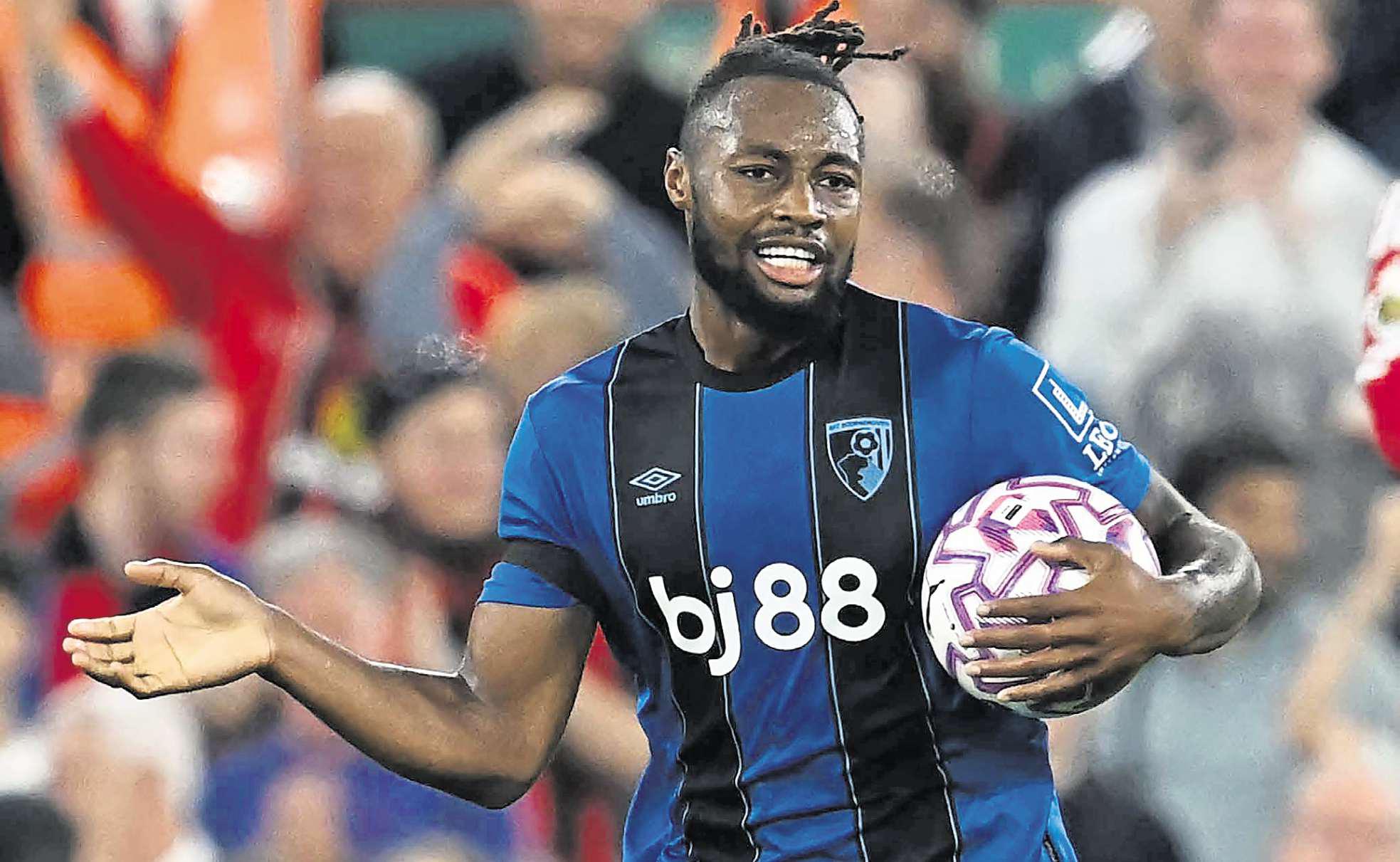 Howe rues rule change which allows Semenyo to play in cup