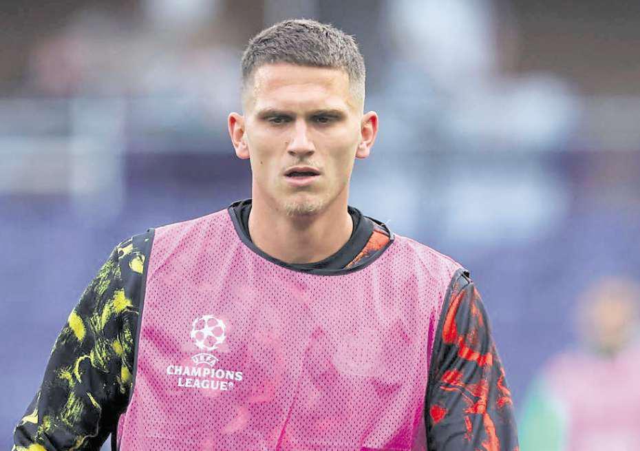 Defender Botman pens new long-term Newcastle contract